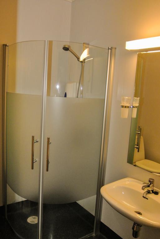Dale Gudbrands Gard Hotel Sor-Fron Room photo